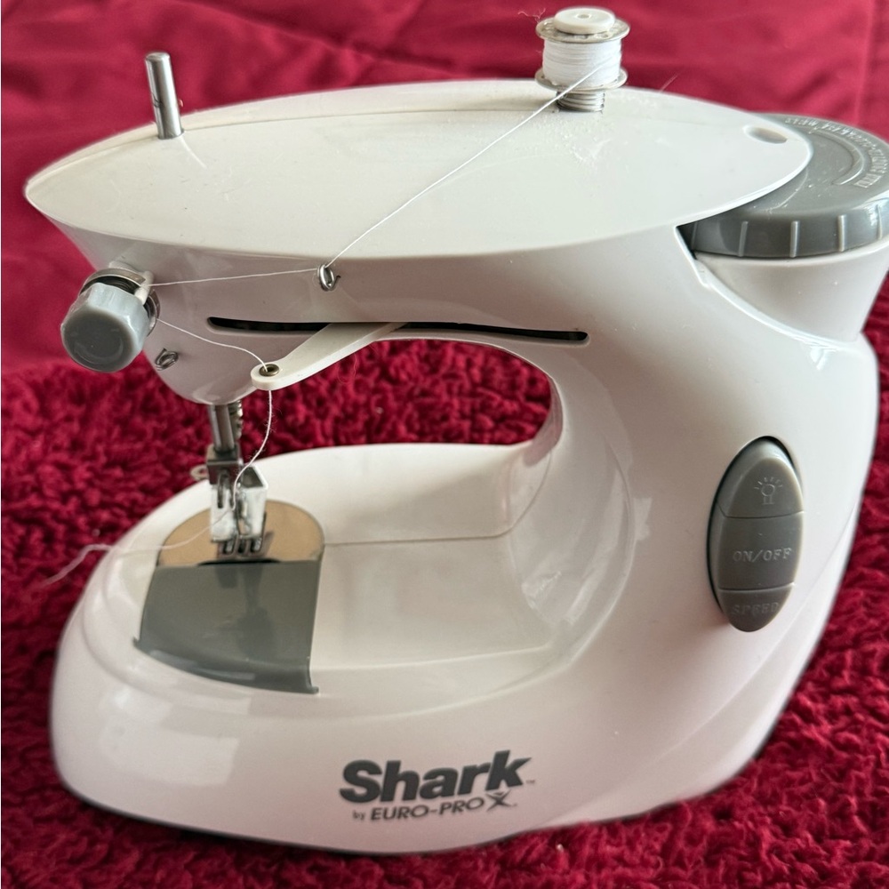 Shark Euro-Pro X Compact Sewing Machine - Picture 3 of 5